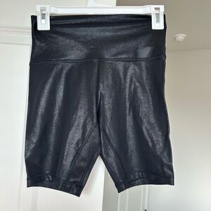 Lululemon Athletica High Rise Short 8’ Shine